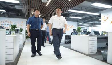 北京市经信局领导莅临数据堂北京技术服务公司调研指导
